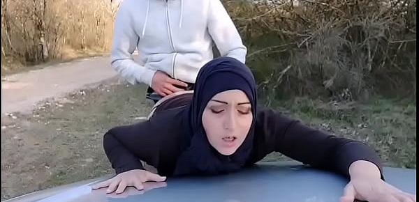  This muslim bitch gets her pussy and ass filled while her husband waits for her in the car !